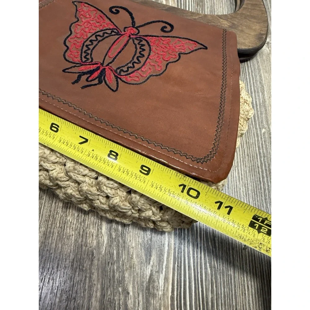 Vintage Boho Macrame Handbag Butterfly Embroidered‎ Wood Handle Brown Tan Bag